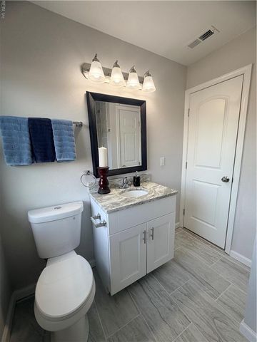 615 Gary LN, Hampton, VA 23661