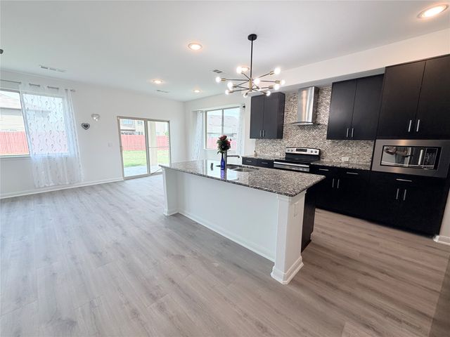 3310 Tanseyleaf Drive, Forney, TX 75126