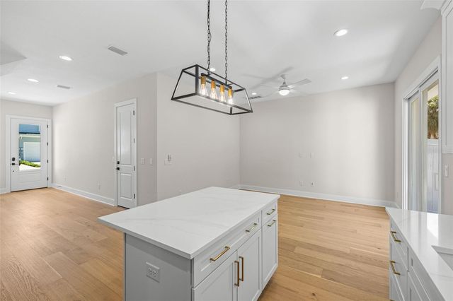 3722 W MANGO AVENUE 10, Tampa, FL 33611