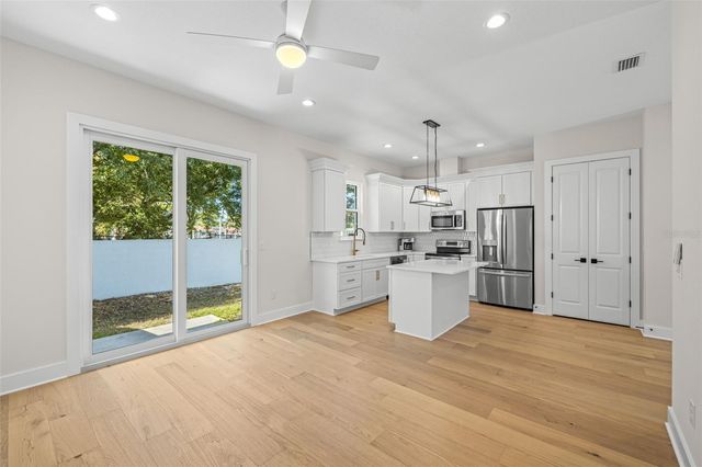 3722 W MANGO AVENUE 10, Tampa, FL 33611