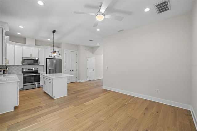 3722 W MANGO AVENUE 10, Tampa, FL 33611