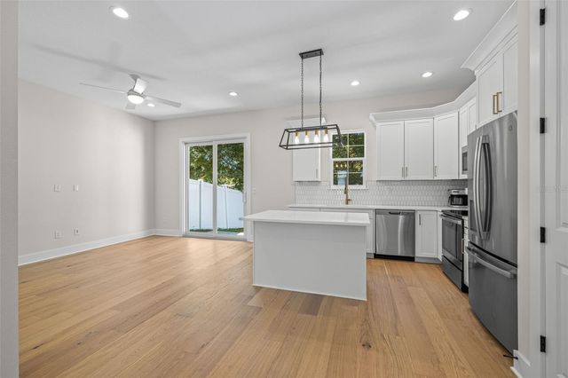 3722 W MANGO AVENUE 10, Tampa, FL 33611