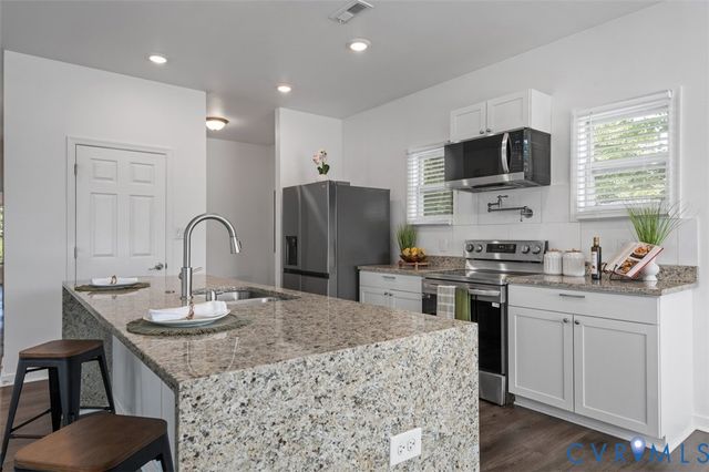 605 Taylor St, Petersburg, VA 23803
