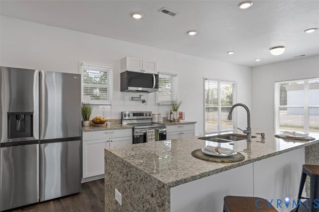 605 Taylor St, Petersburg, VA 23803
