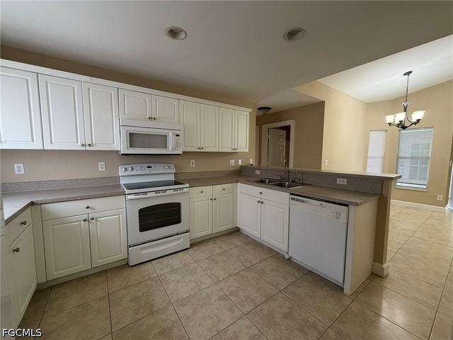 3404 NE 9th AVE, Cape Coral, FL 33909