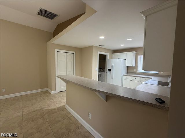 3404 NE 9th AVE, Cape Coral, FL 33909