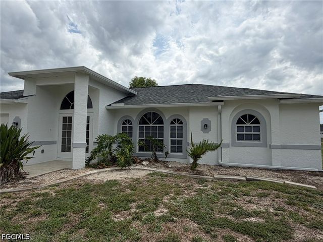 3404 NE 9th AVE, Cape Coral, FL 33909