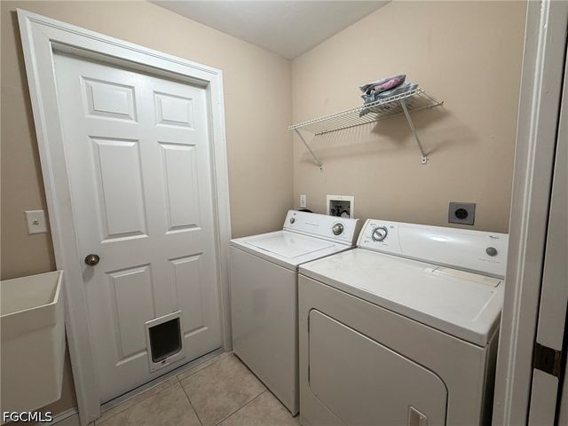 3404 NE 9th AVE, Cape Coral, FL 33909
