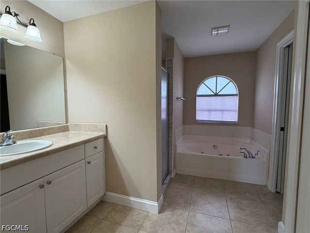 3404 NE 9th AVE, Cape Coral, FL 33909