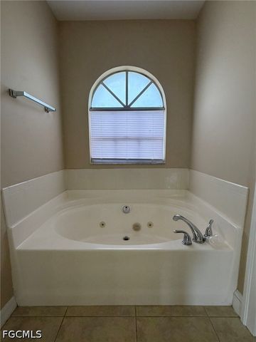 3404 NE 9th AVE, Cape Coral, FL 33909