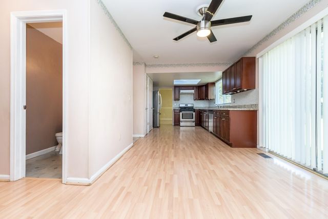 21860 Clover Lane, Novi City, MI 48375