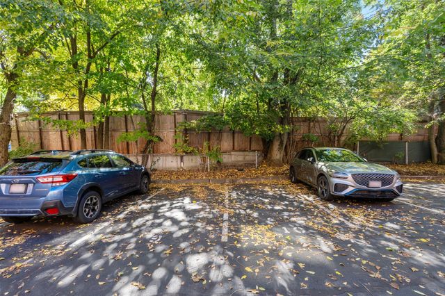 136 Beaconsfield Rd 2, Brookline, MA 02445