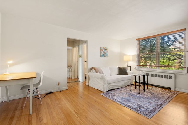 136 Beaconsfield Rd 2, Brookline, MA 02445