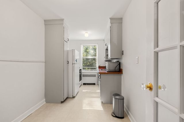 136 Beaconsfield Rd 2, Brookline, MA 02445