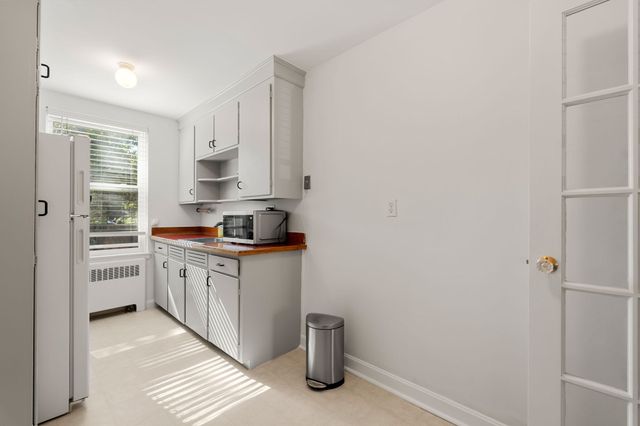 136 Beaconsfield Rd 2, Brookline, MA 02445