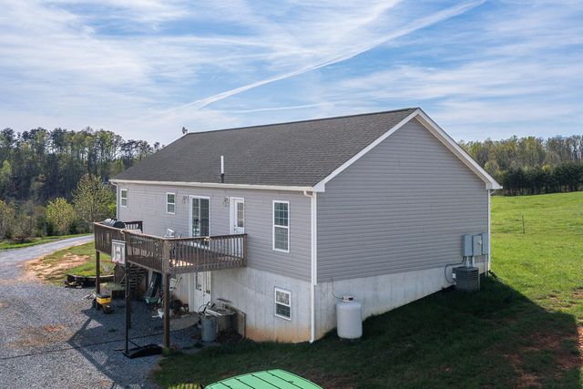 3570 Rock Cliff RD, Bedford, VA 24523