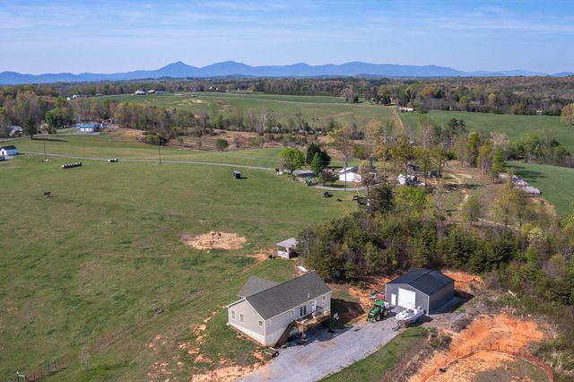 3570 Rock Cliff RD, Bedford, VA 24523