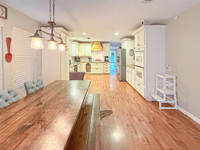 3034 Weatherford Street, La Porte, TX 77571