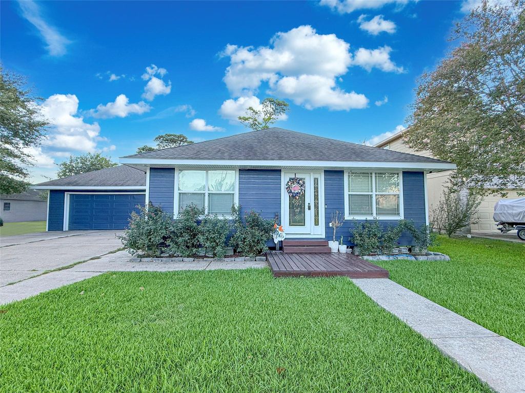 3034 Weatherford Street, La Porte, TX 77571