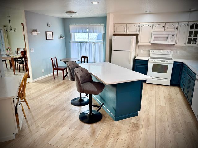 5539 Basin View Drive, Klamath Falls, OR 97603