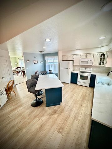 5539 Basin View Drive, Klamath Falls, OR 97603