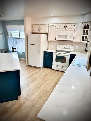 5539 Basin View Drive, Klamath Falls, OR 97603