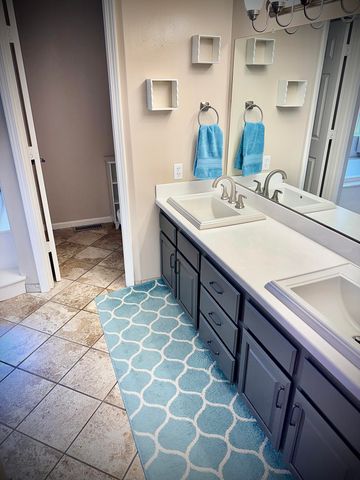 5539 Basin View Drive, Klamath Falls, OR 97603