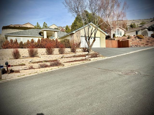 5539 Basin View Drive, Klamath Falls, OR 97603