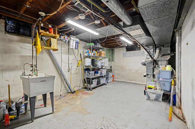 22515 Gregory Street, Dearborn City, MI 48124
