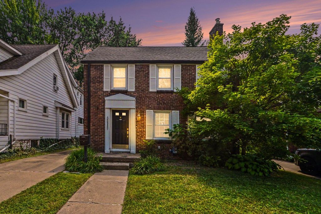 22515 Gregory Street, Dearborn City, MI 48124