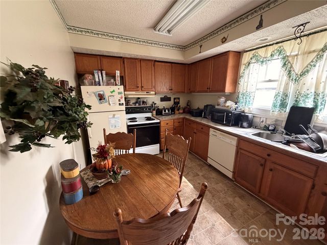 731 E 3rd Avenue, Gastonia, NC 28054