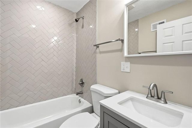 3718 Kimball Avenue, Kansas City, KS 66104