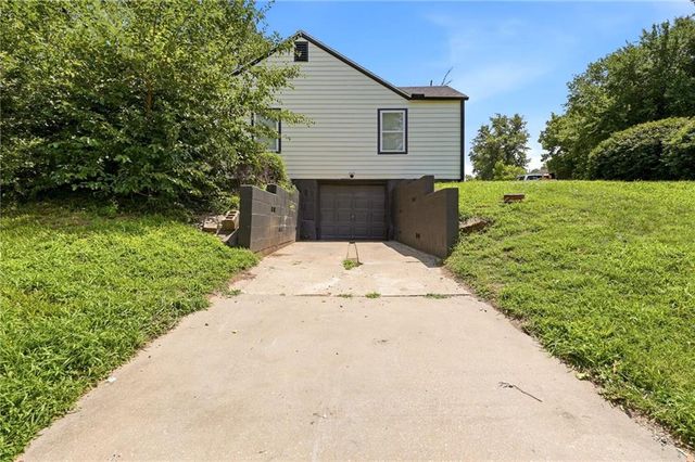 3718 Kimball Avenue, Kansas City, KS 66104