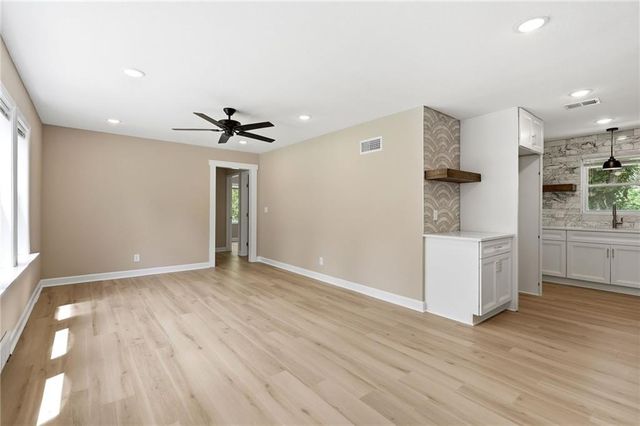 3718 Kimball Avenue, Kansas City, KS 66104