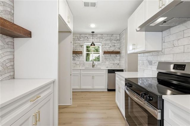 3718 Kimball Avenue, Kansas City, KS 66104