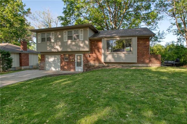 9200 Reeder Drive, Overland Park, KS 66214