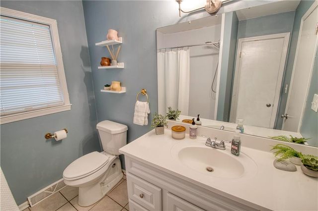 9200 Reeder Drive, Overland Park, KS 66214