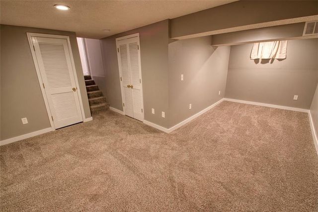 9200 Reeder Drive, Overland Park, KS 66214