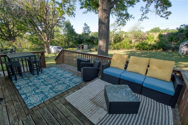 9200 Reeder Drive, Overland Park, KS 66214