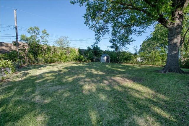 9200 Reeder Drive, Overland Park, KS 66214
