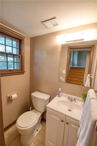 9200 Reeder Drive, Overland Park, KS 66214