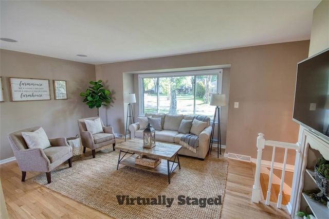 9200 Reeder Drive, Overland Park, KS 66214