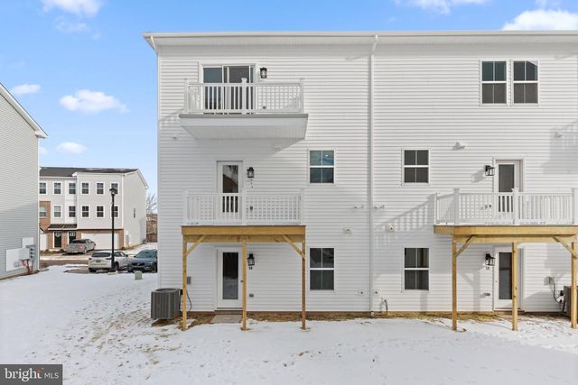 56 CONTINENTAL WAY, Bridgeport, PA 19405