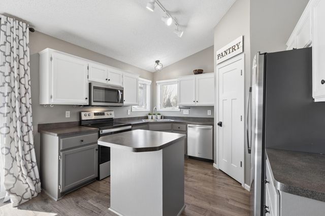 10145 46th Street NE, Saint Michael, MN 55376