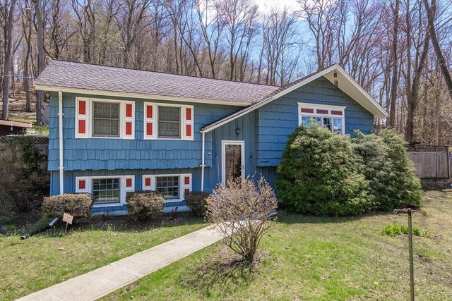 17 Golden Hill Avenue, Haverhill, MA 01830