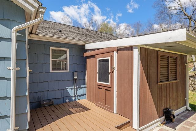 17 Golden Hill Avenue, Haverhill, MA 01830