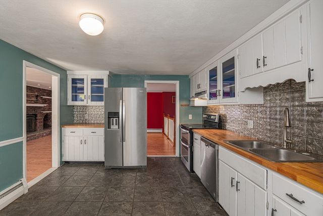 17 Golden Hill Avenue, Haverhill, MA 01830