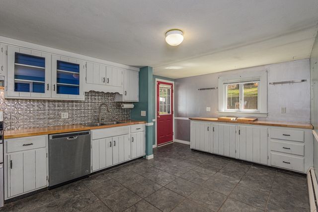 17 Golden Hill Avenue, Haverhill, MA 01830