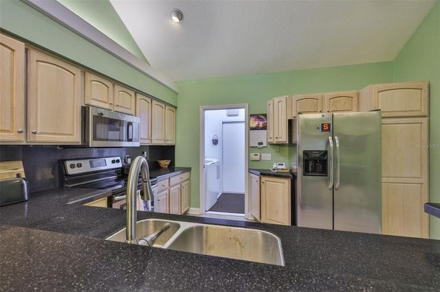 1126 GOLFVIEW WOODS DRIVE 1126, Sun City Center, FL 33573