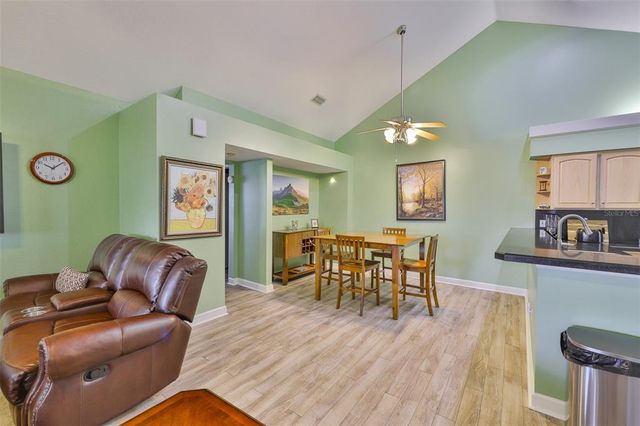 1126 GOLFVIEW WOODS DRIVE 1126, Sun City Center, FL 33573
